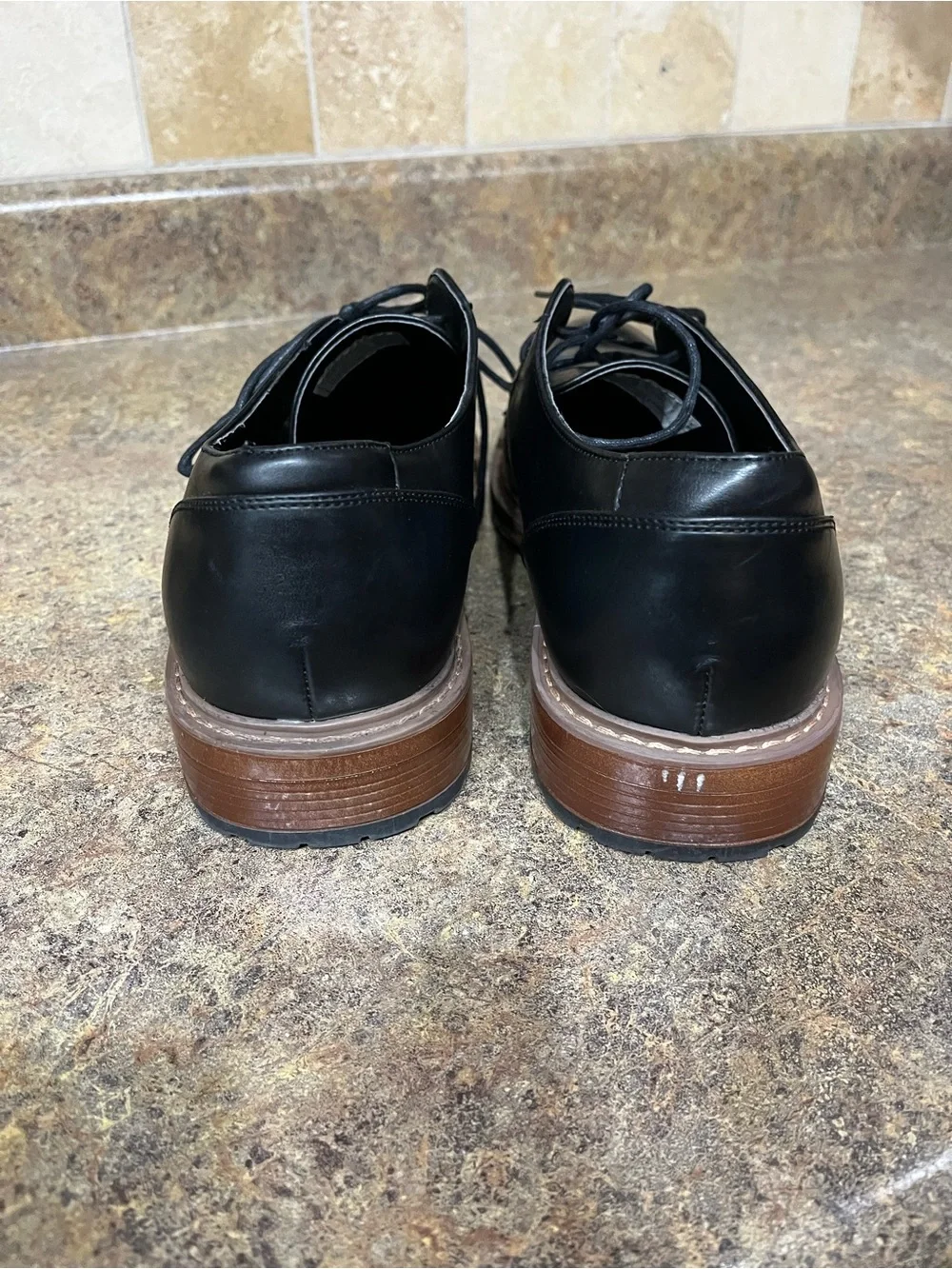 Perry Ellis description sharp